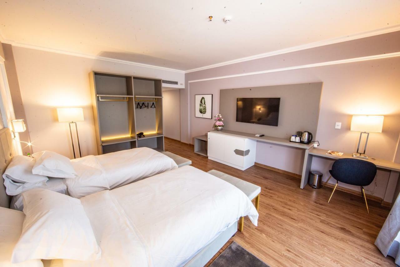 Bisinii Boutique Hotel Ciudad del Este Bagian luar foto